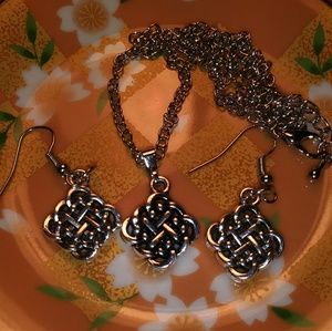 Celtic knot necklace & earring set